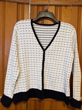 Black & White Windowpane V-Neck Button Cardigan